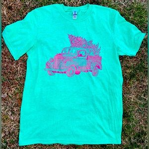 🆕Gildan Christmas Tshirt - Medium